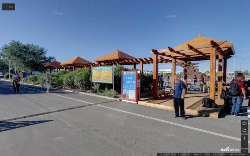 内蒙古二连浩特市二连浩特国门景区防腐木花架1978 帖子ID:2249-木图网-木结构之家 www.woodpic.cn