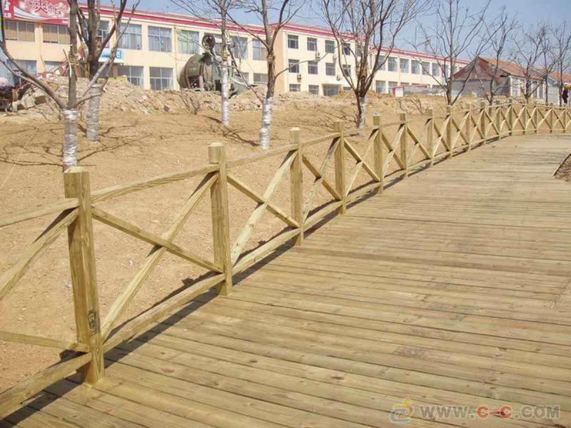 防腐木平台欣赏三三8101 帖子ID:2405-木图网-木结构之家 www.woodpic.cn