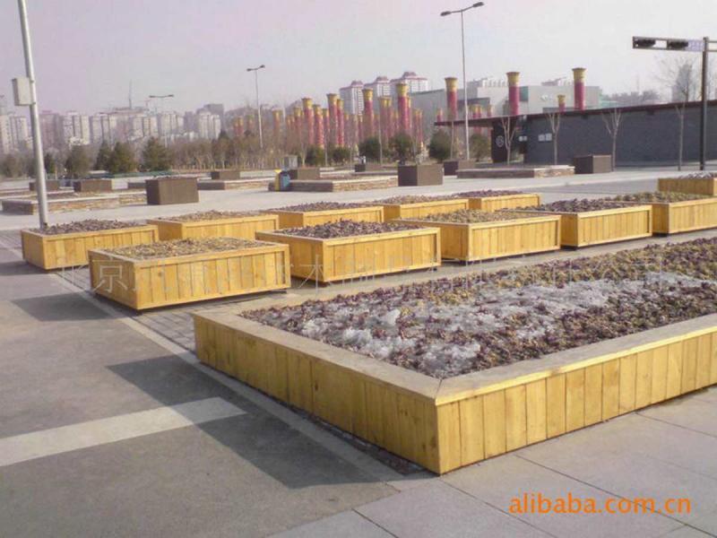 防腐木花箱欣赏二一8635 帖子ID:2433-木图网-木结构之家 www.woodpic.cn