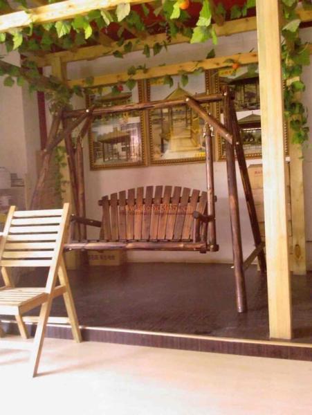 防腐木秋千欣赏二八4267 帖子ID:2557-木图网-木结构之家 www.woodpic.cn
