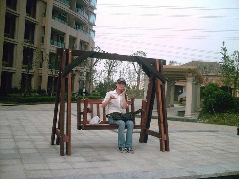 防腐木秋千欣赏三十3042 帖子ID:2559-木图网-木结构之家 www.woodpic.cn