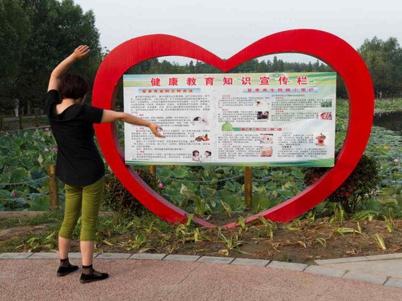 防腐木宣传栏欣赏一6403 帖子ID:2808-木图网-木结构之家 www.woodpic.cn