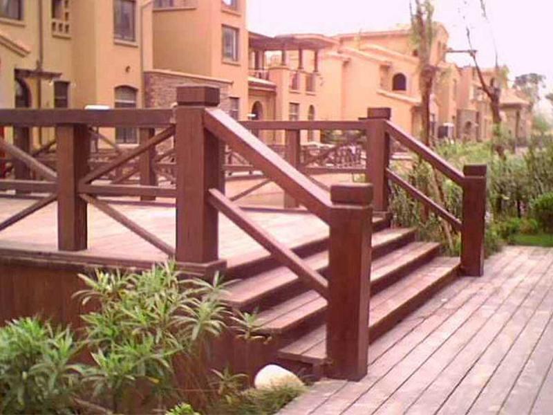 防腐木栏杆欣赏四十四1461 帖子ID:2834-木图网-木结构之家 www.woodpic.cn