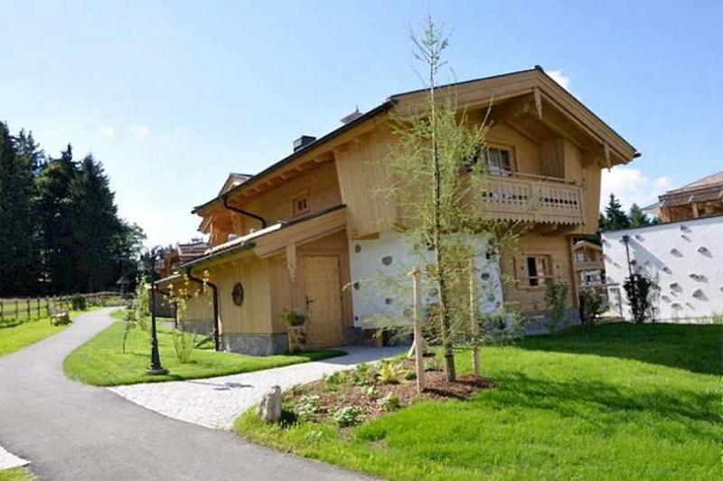 河边的一所木屋别墅4540 帖子ID:2955-木图网-木结构之家 www.woodpic.cn