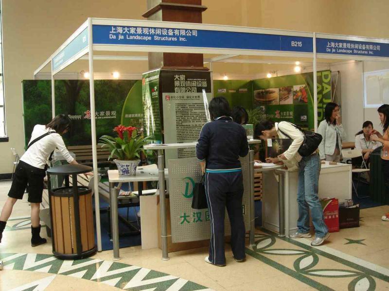 防腐木垃圾桶欣赏一7109 帖子ID:2877-木图网-木结构之家 www.woodpic.cn