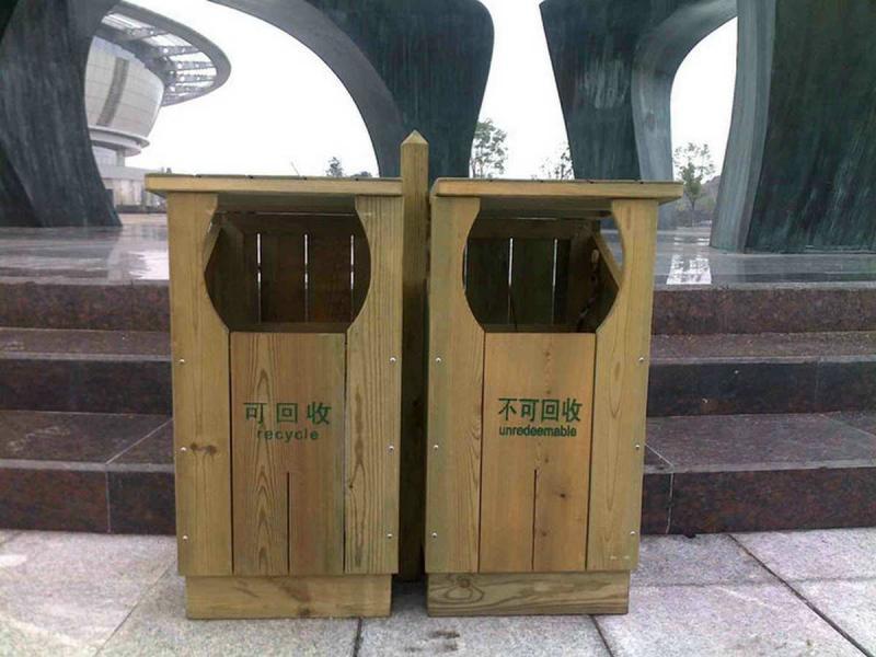 防腐木垃圾桶欣赏三7170 帖子ID:2879-木图网-木结构之家 www.woodpic.cn