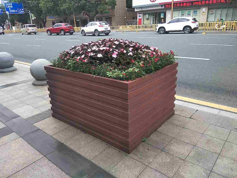 南昌市八一广场防腐木花箱187 帖子ID:2991-木图网-木结构之家 www.woodpic.cn