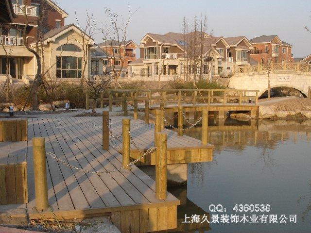 户外亲水木平台欣赏409 帖子ID:1179-木图网-木结构之家 www.woodpic.cn