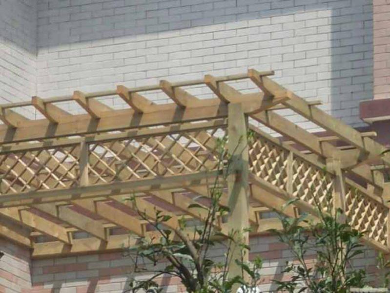 木花架欣赏二零零五二六1541 帖子ID:1285-木图网-木结构之家 www.woodpic.cn