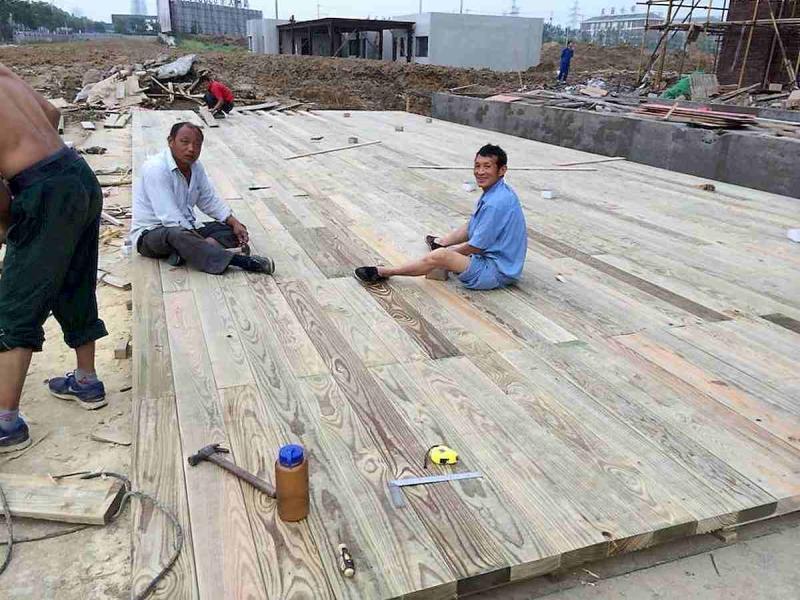 木平台施工现场3798 帖子ID:1508-木图网-木结构之家 www.woodpic.cn