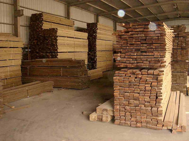 室内仓库加工板材堆料1078 帖子ID:1539-木图网-木结构之家 www.woodpic.cn