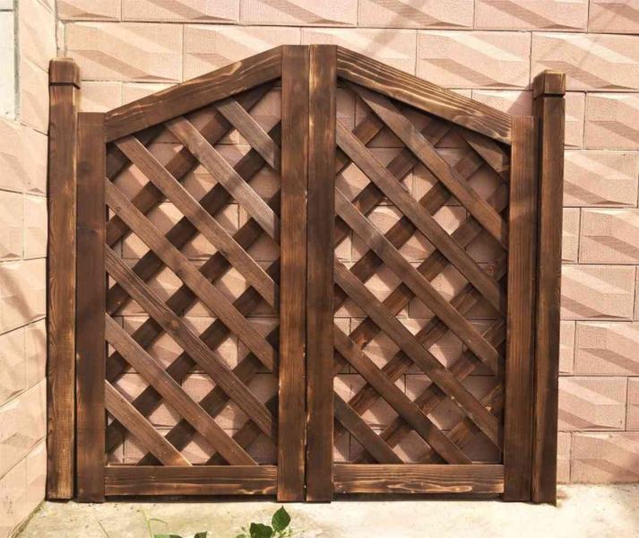 防腐木栏杆欣赏一9956 帖子ID:1714-木图网-木结构之家 www.woodpic.cn