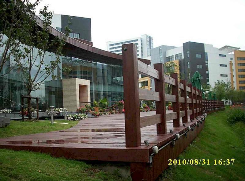 防腐木栏杆欣赏十四2279 帖子ID:1727-木图网-木结构之家 www.woodpic.cn