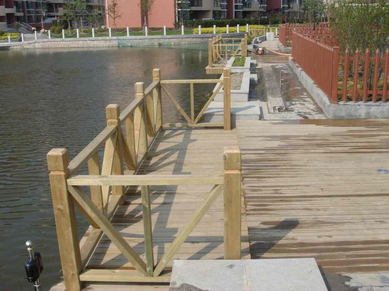 防腐木栏杆欣赏七1585 帖子ID:1720-木图网-木结构之家 www.woodpic.cn