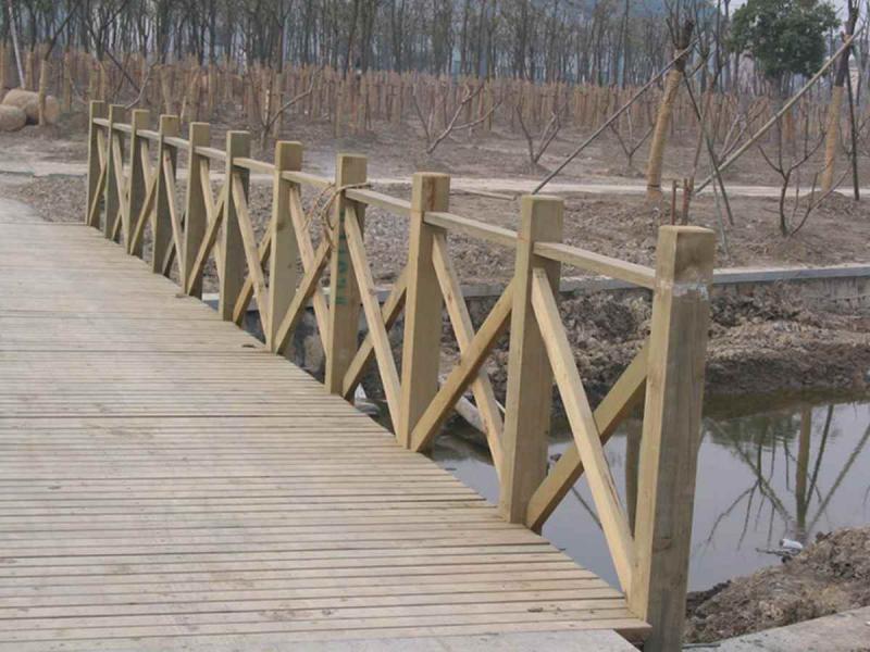 防腐木栏杆欣赏八219 帖子ID:1721-木图网-木结构之家 www.woodpic.cn