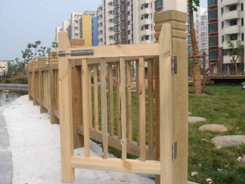 防腐木栏杆欣赏九5851 帖子ID:1722-木图网-木结构之家 www.woodpic.cn