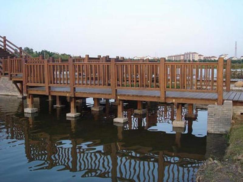 防腐木栏杆欣赏九3286 帖子ID:1722-木图网-木结构之家 www.woodpic.cn