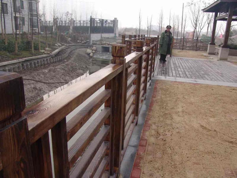 防腐木栏杆欣赏九2520 帖子ID:1722-木图网-木结构之家 www.woodpic.cn