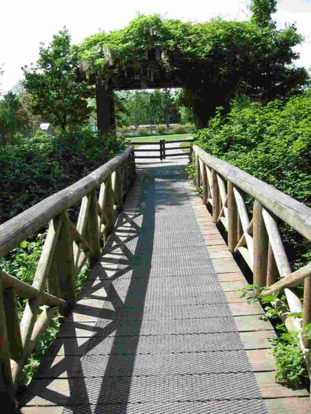 防腐木栏杆欣赏二十5936 帖子ID:1733-木图网-木结构之家 www.woodpic.cn