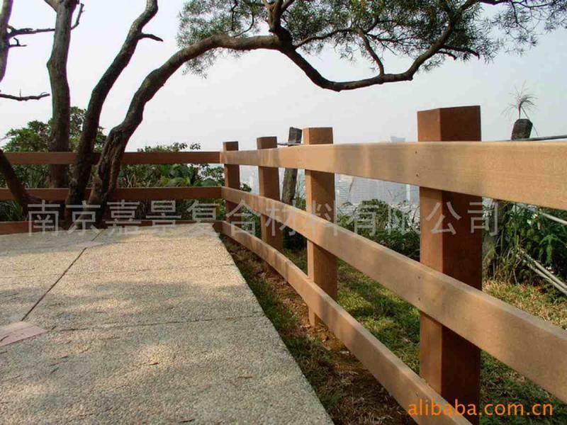 防腐木栏杆欣赏二十四553 帖子ID:1737-木图网-木结构之家 www.woodpic.cn