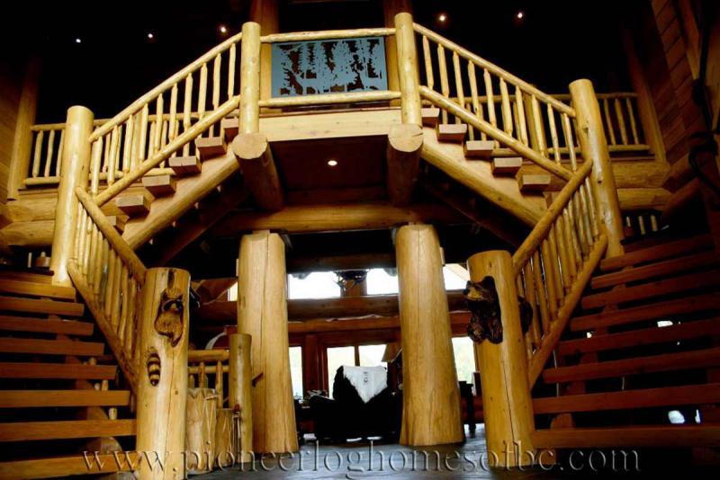 木别墅走廊楼梯欣赏六4720 帖子ID:1965-木图网-木结构之家 www.woodpic.cn